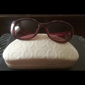 Like NEW COACH sunglasses